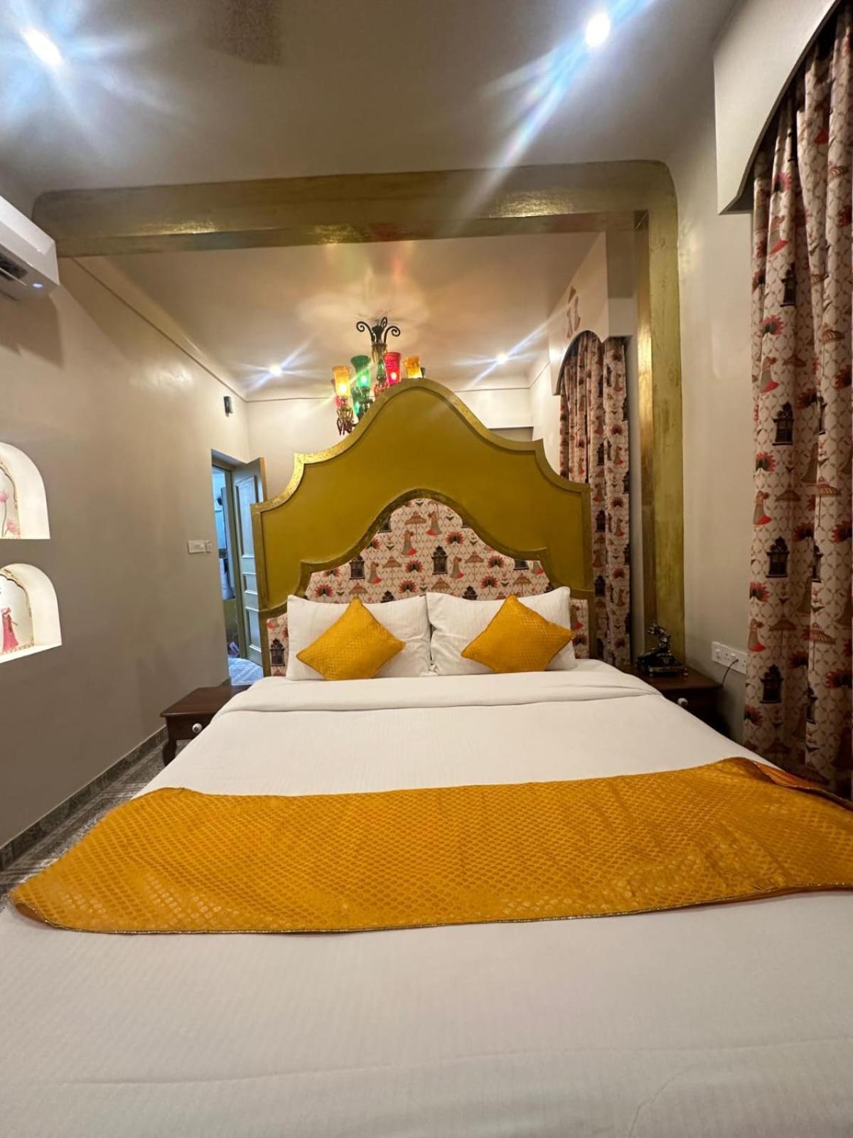 Stay Banaras - A Boutique Hotel Варанаси Экстерьер фото
