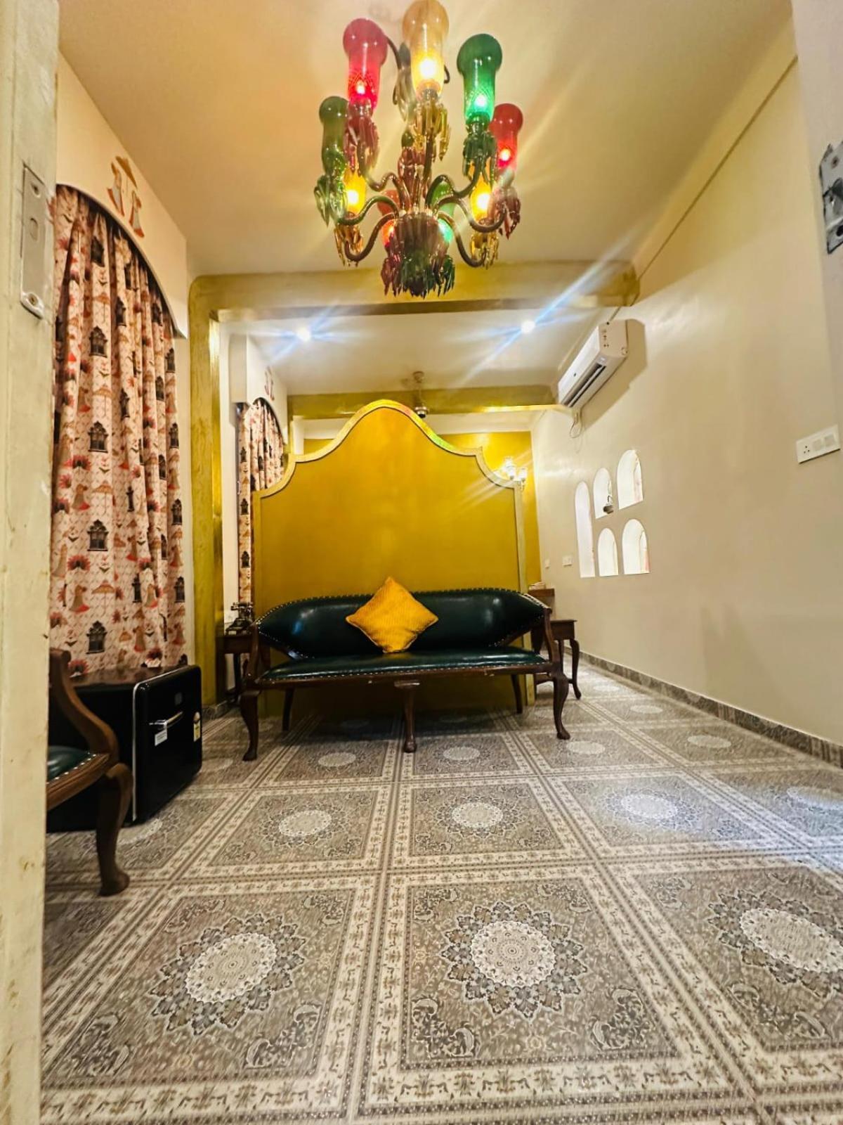 Stay Banaras - A Boutique Hotel Варанаси Экстерьер фото